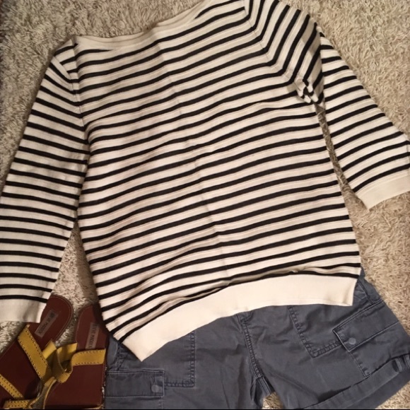 Banana Republic Tops - Banana Republic top. Boat neck 3/4 sleeve Size M